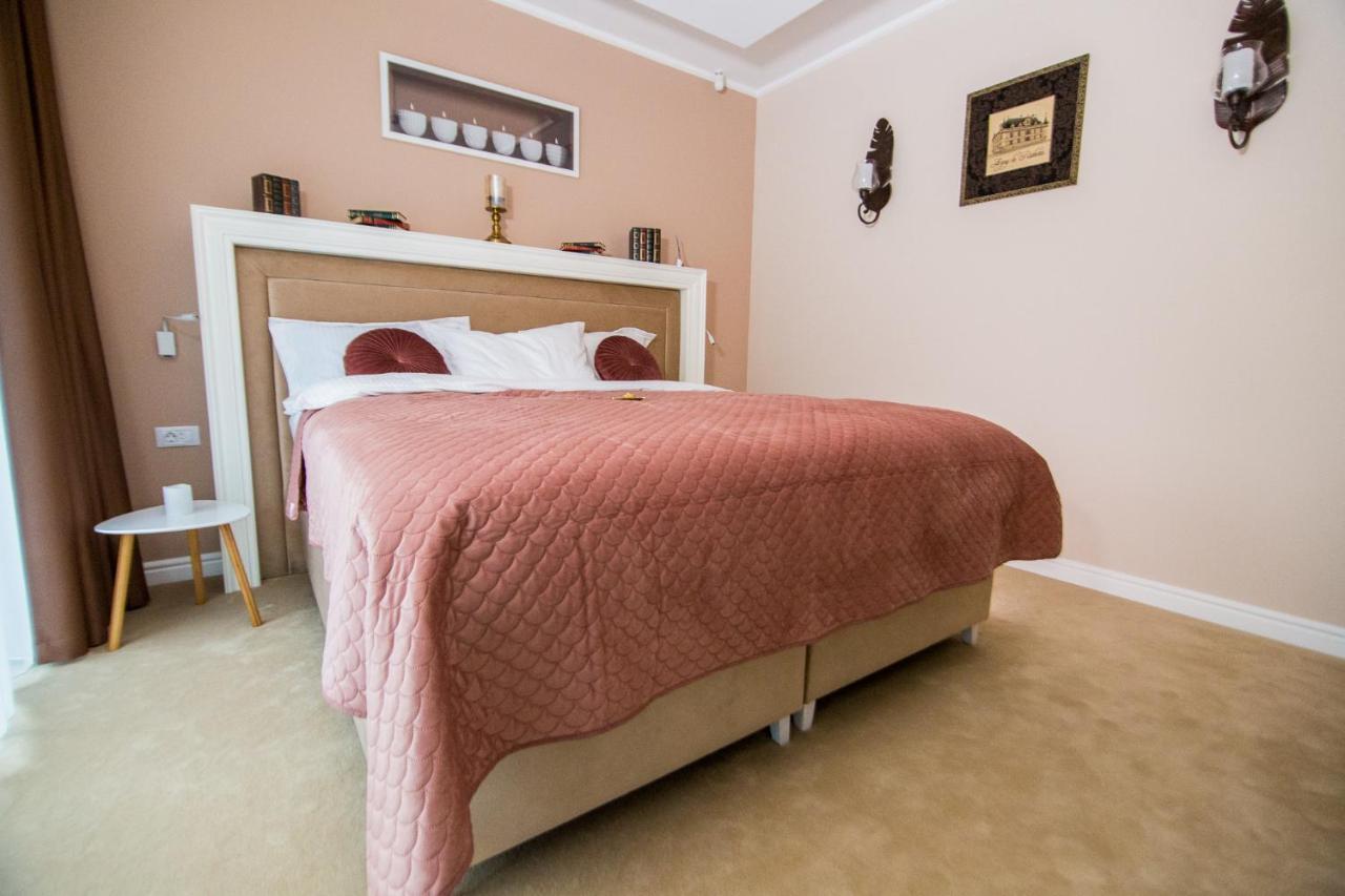 Doublel Apartment