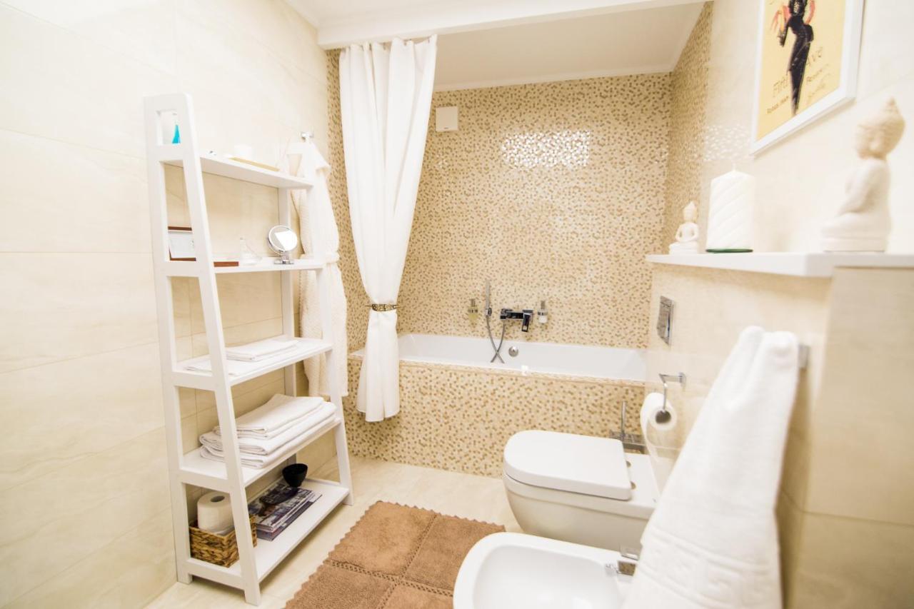 Doublel Apartment *